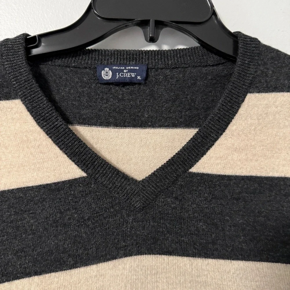 J.Crew Mens XL Italian 100% Merino Wool V-Neck Striped Sweater Charcoal Grey Tan